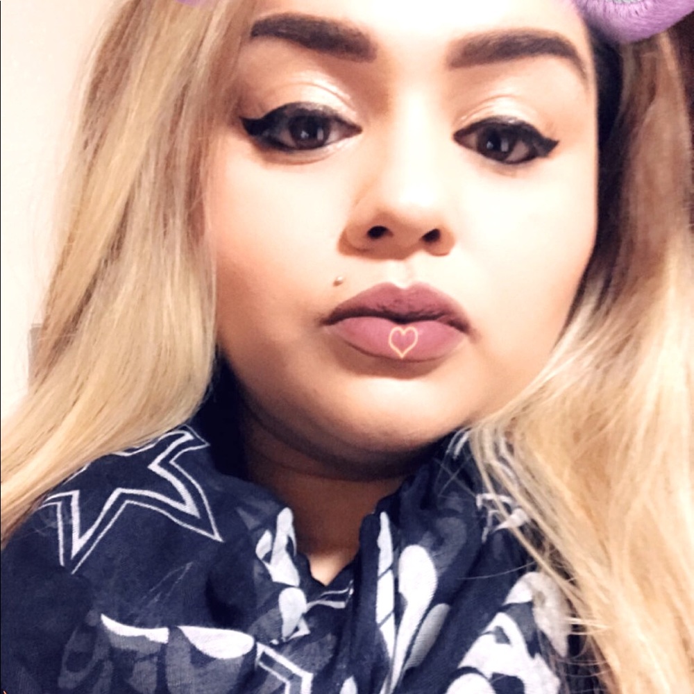 Meet your Posher, Niina